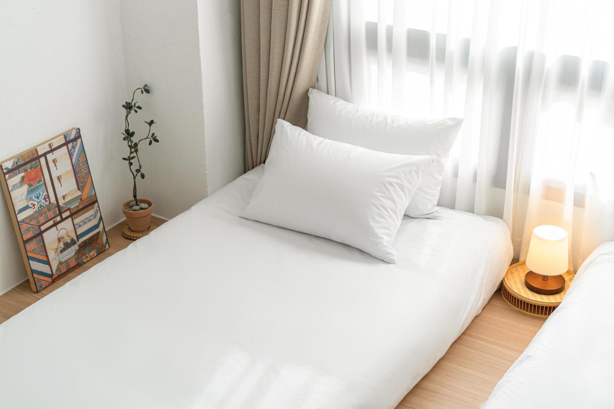 Urbanstay Boutique Ikseon Seoul Rum bild